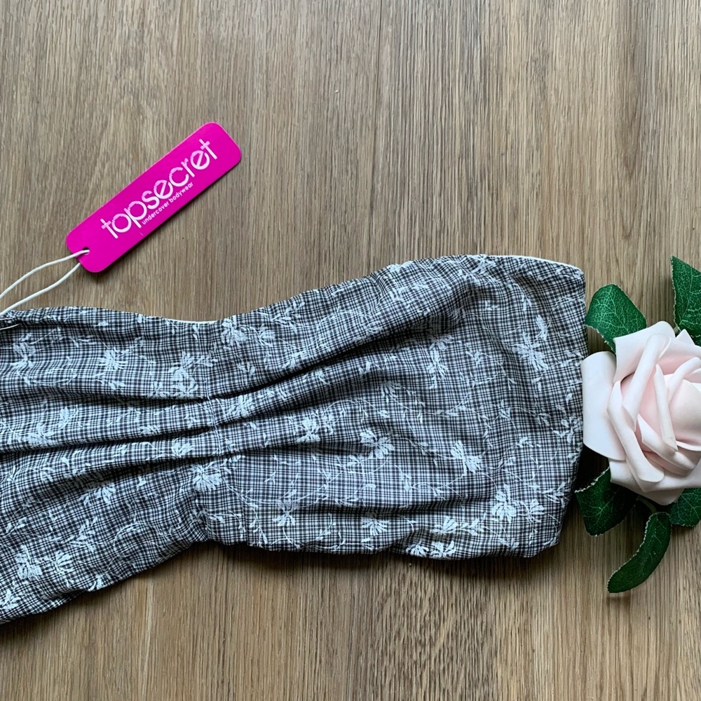 NWT Top Secret Petite Fleur Bandeau